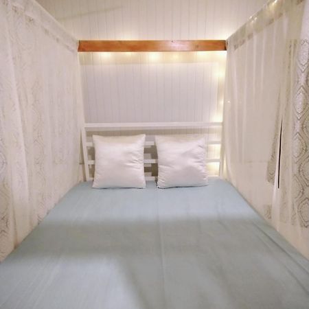 Lighthouse Bnb Indore Esterno foto