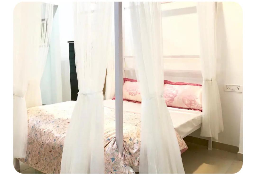 Lighthouse Bnb Indore Esterno foto